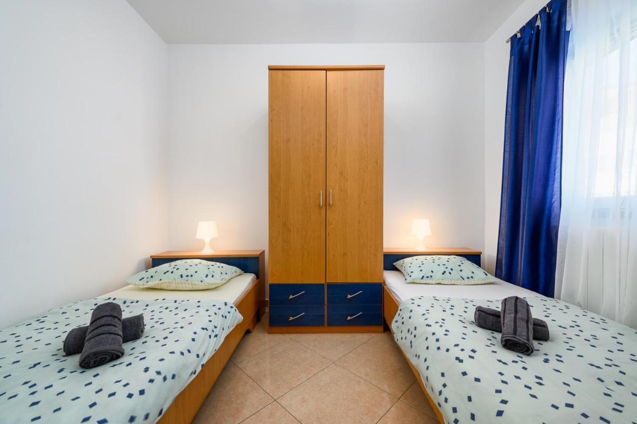 Bozica House With Apartments Murine Экстерьер фото